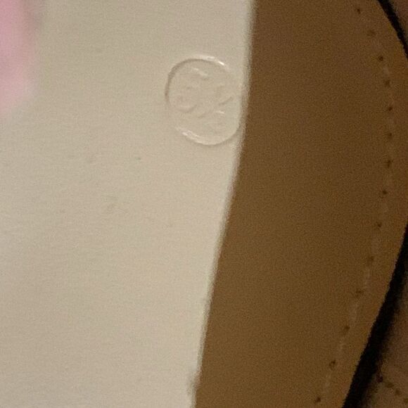 Size 5.5 NWOT black heels.  Chic & stylish - Picture 7 of 9